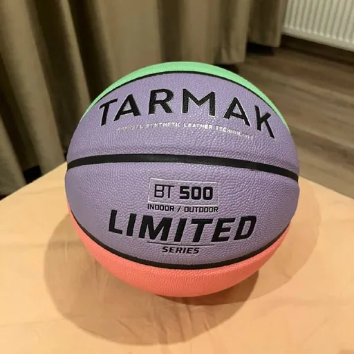 Баскетбольный мяч Tarmak Limited Edition, футбольный мяч Delta