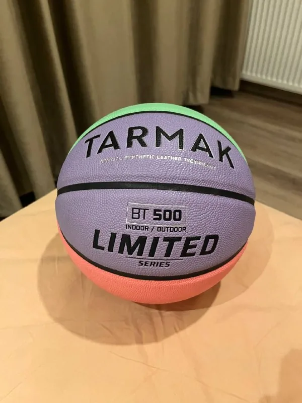 Баскетбольный мяч Tarmak Limited Edition, футбольный мяч Delta 1