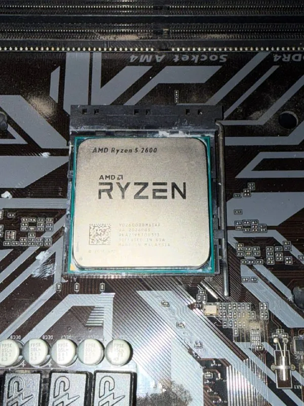 Процессор AMD Ryzen 5 2600