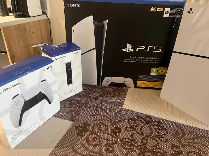 PlayStation 5 Digital Edition, контроллеры, зарядная станция 1