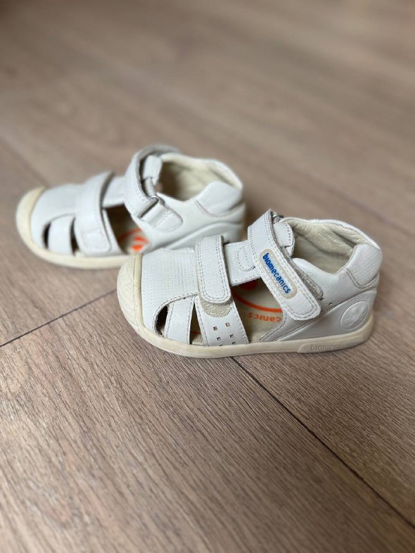 Сандалии Biomecanics детские 23 размер 2