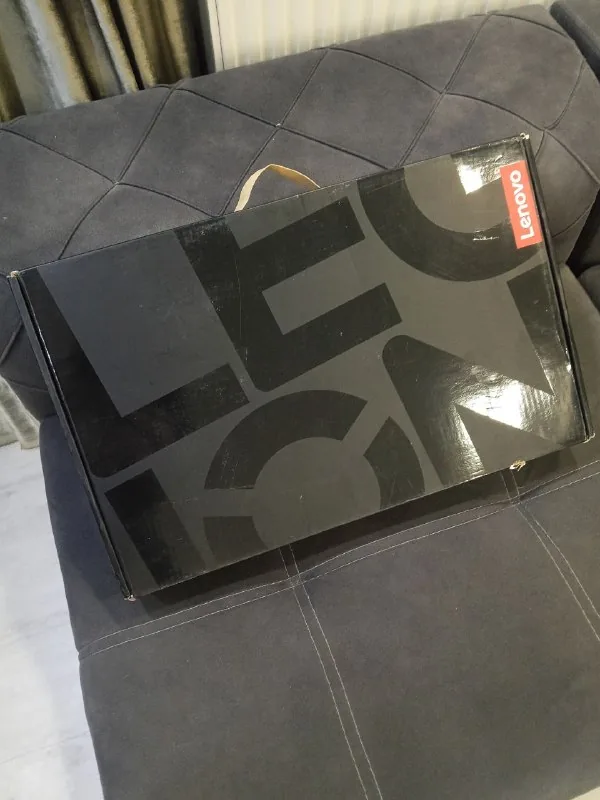 Lenovo Legion Pro 7 Gen 10 AMD 1