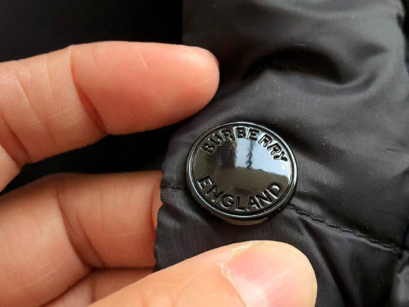 Burberry куртка черная гусиный пух 2