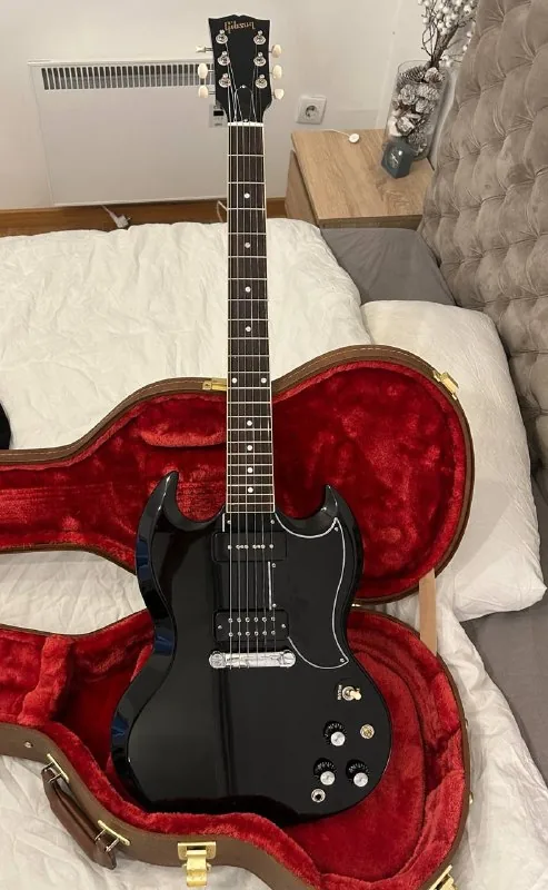 Gibson SG Special guitar
