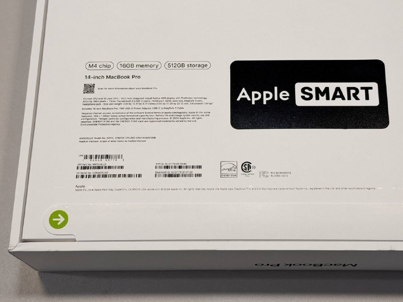 MacBook Pro 14" M4, MacBook Pro 16" M4 Pro, MacBook Pro 16" M4 Max 5