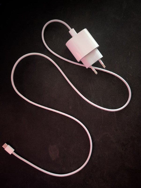 iPhone 16 Ultramarine 128Gb новый с комплектом 2