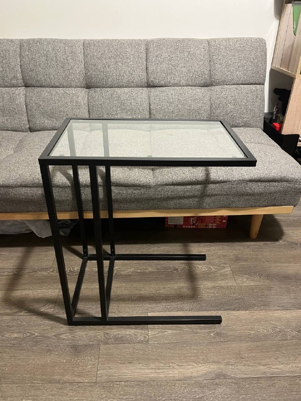 Прикроватный столик IKEA
