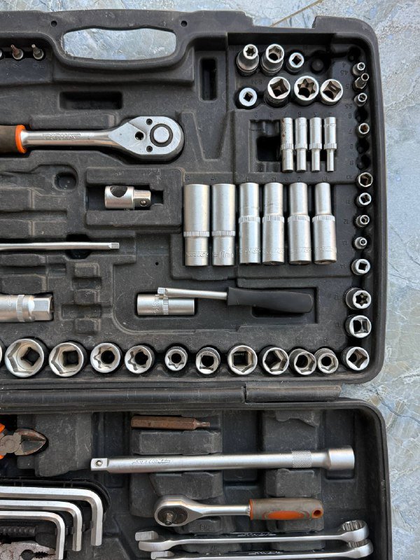 Набор инструментов трещотка головки ключи отвёртки плоскогубцы шестигранники 3