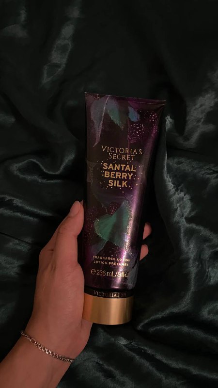 Victoria's Secret Santal Berry Silk кремовый лосьон