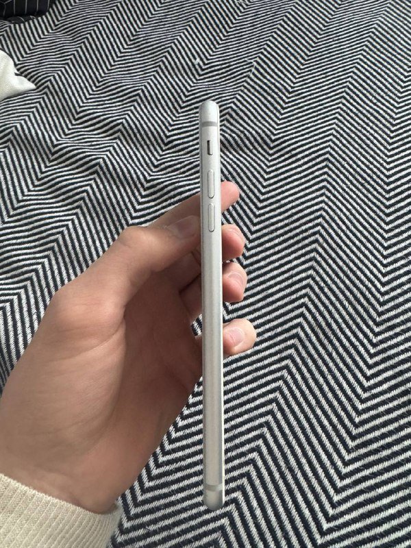iPhone 8 Plus 64GB серебристый 4
