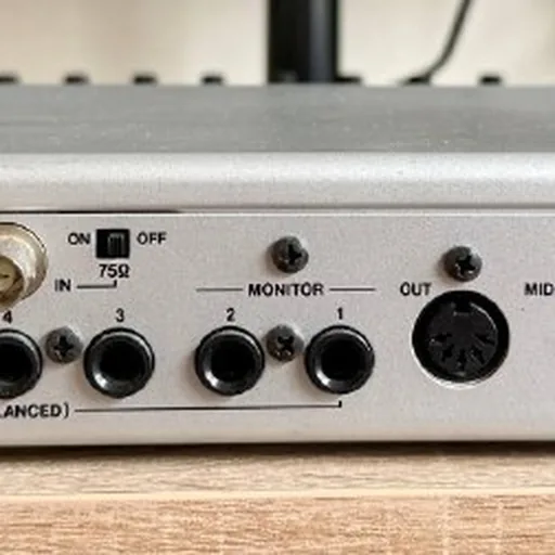 Tascam Series 208i USB аудиоинтерфейс