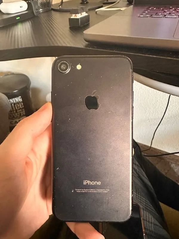 iPhone 7 черный 1