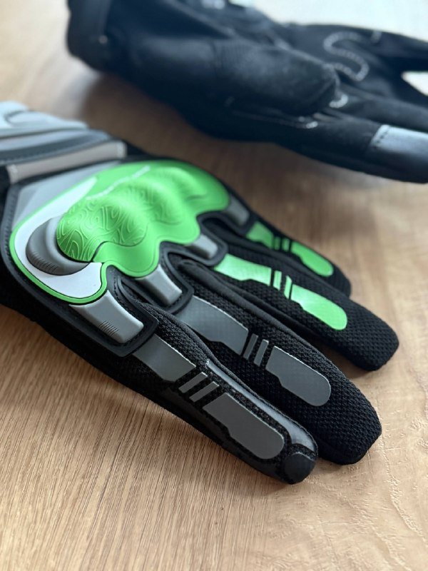 Мотоперчатки с защитой