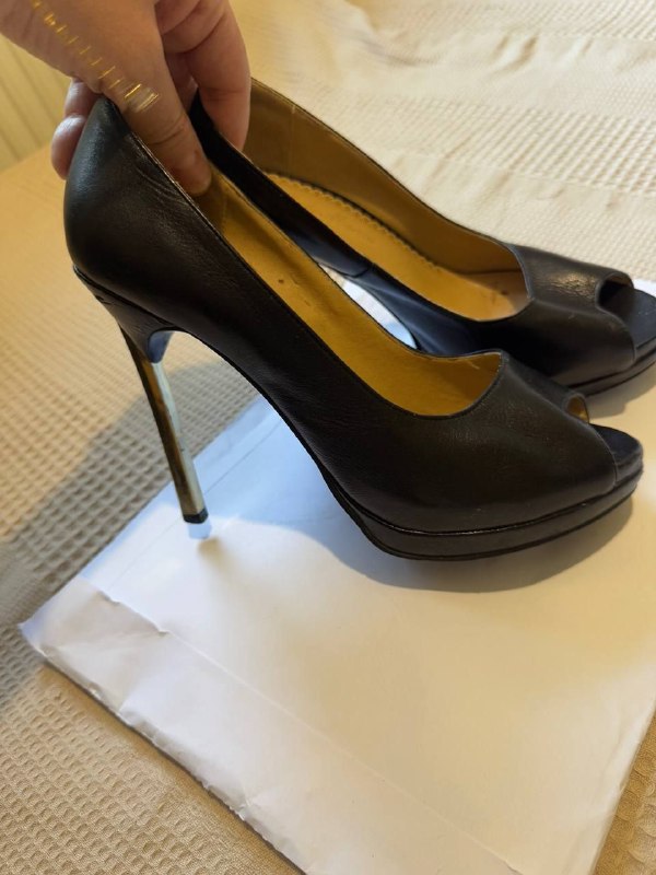 Туфли из натуральной кожи на шпильке 38-38,5 размер 4