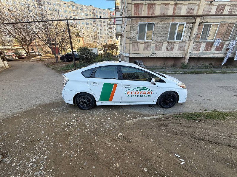 Toyota Prius 2012 года 4