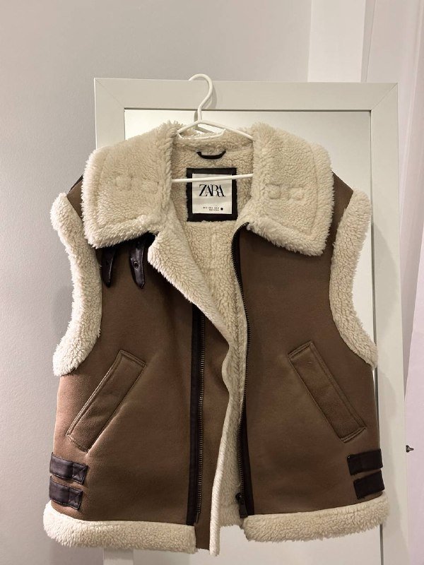 Жилетка ZARA
