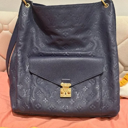 Сумка Louis Vuitton Metis hobo leather handbag