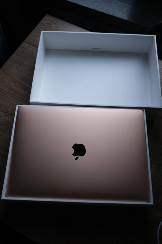 MacBook Air M1 8/256, gold, 13 дюймов