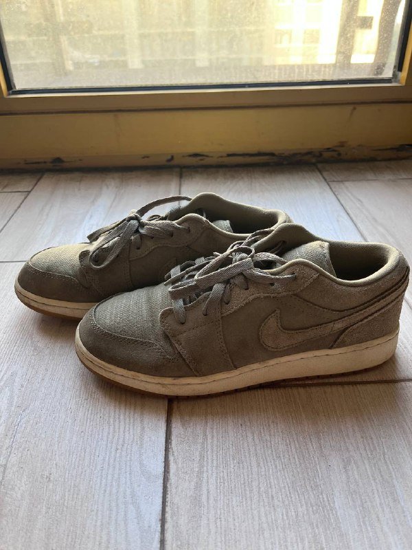 Женские оригинальные кроссовки размер 37 2