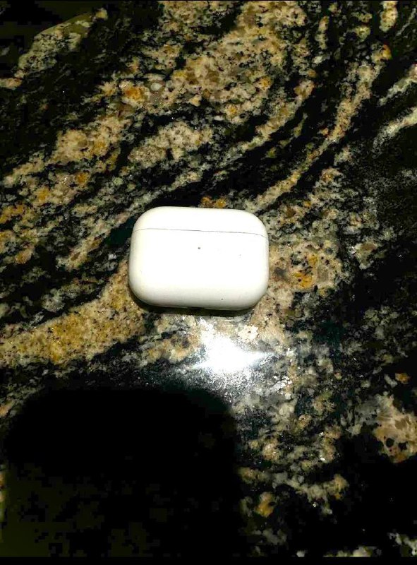 AirPods Pro 1, Apple Watch 7 41mm, accessories 2