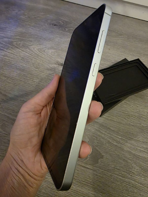 Samsung Galaxy S24 FE 8/128GB 3