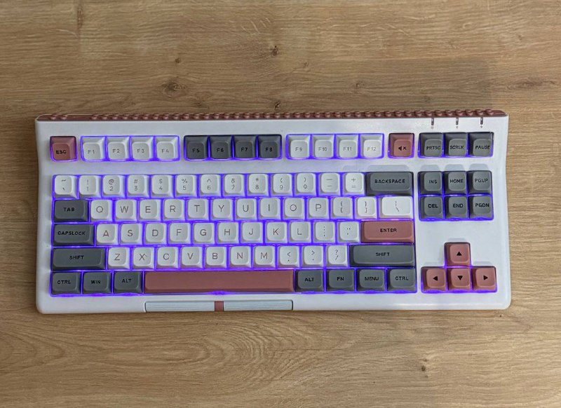 Клавиатура Bloody B140N, Микрофон Razer Seiren Mini, Наушники Logitech G435, Мышка Razer Cobra, Мышка Logitech G Pro X Superlight, Клавиатура EPOMAKER Brick 87 4