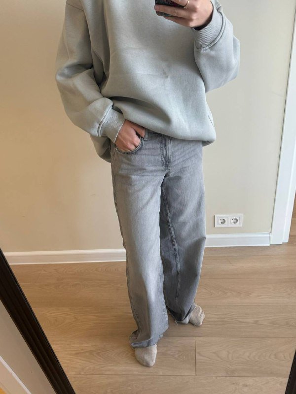 Джинсы Zara, свитшот yos, свитер H&M