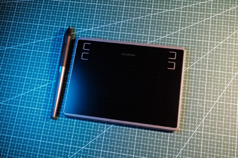 Графический планшет Huion H430P, стилус, кабель microUSB