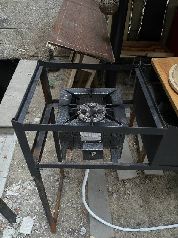 Стулья, столы, мангал, холодильник, баллон, печь 4