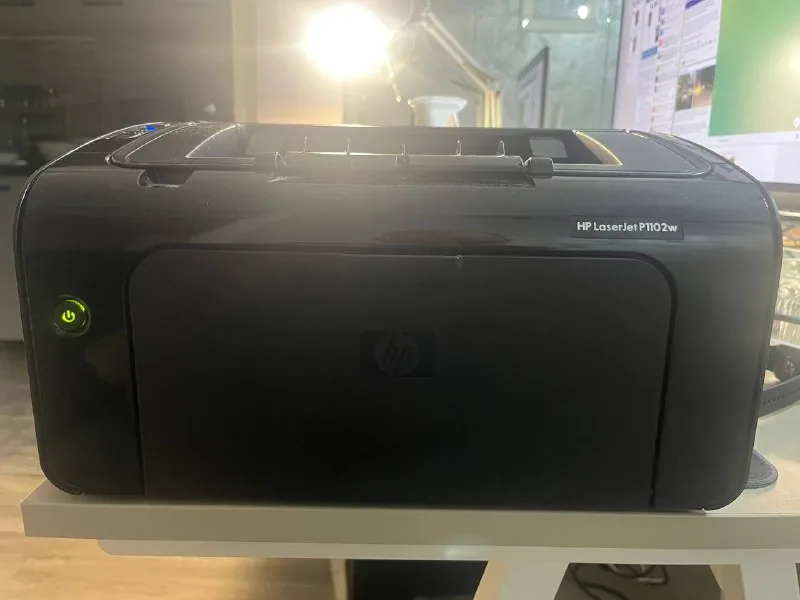 Лазерный принтер HP LaserJet P1102W 1