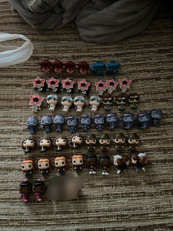 Фигурки Kinder Joy Stranger Things