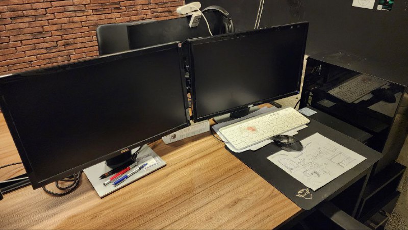 Монитор DELL 24'' 1920x1080 3