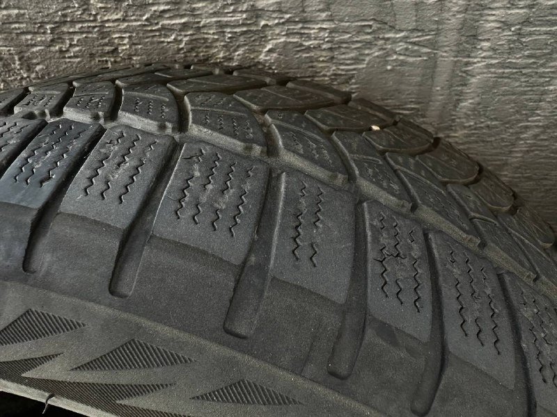 Зимние шины Dunlop Winterhawk 3 3