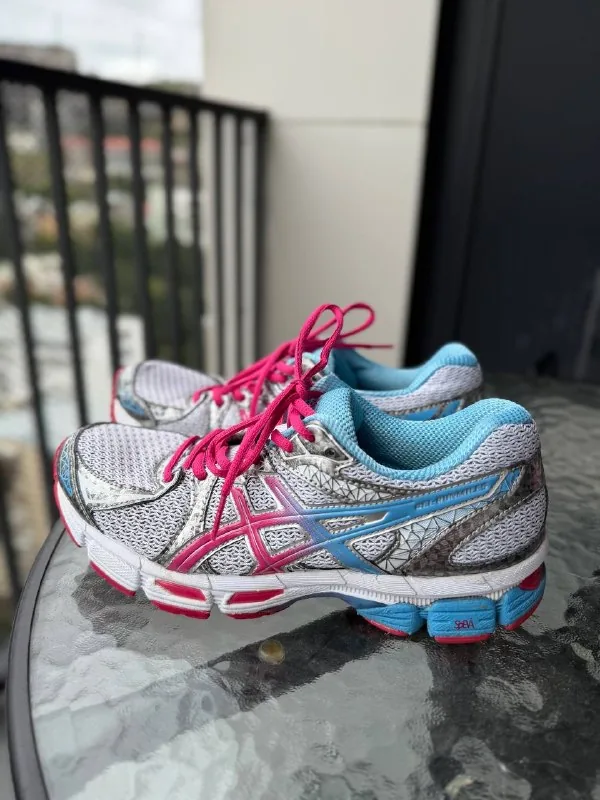Женские кроссовки ASICS Gel-Runmiles, размер 38 1