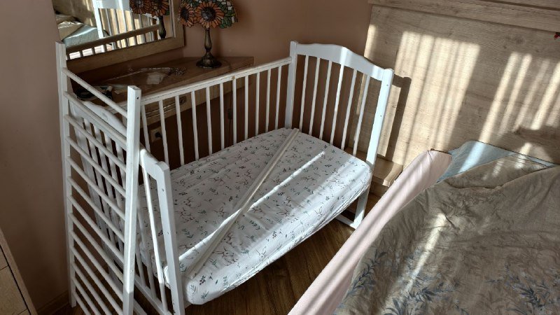 Детская кроватка 2