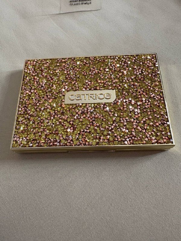Палетка catrice новая 2