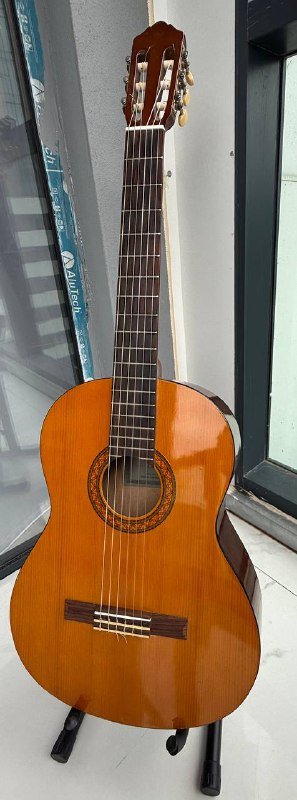 Акустическая гитара Valencia, стойка для гитары