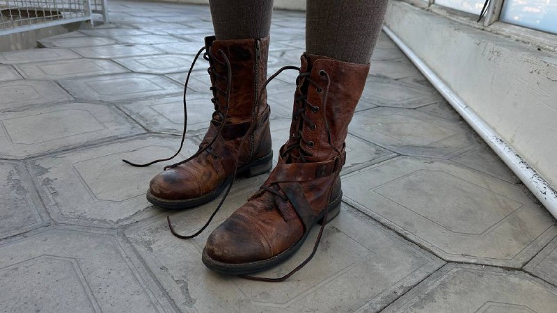 Ботинки Buffalo, Ботинки A.S.98, Юбка Ralph Lauren, Юбка Naf Naf, Колье, Ремень, Куртка Zara, Сапоги казаки