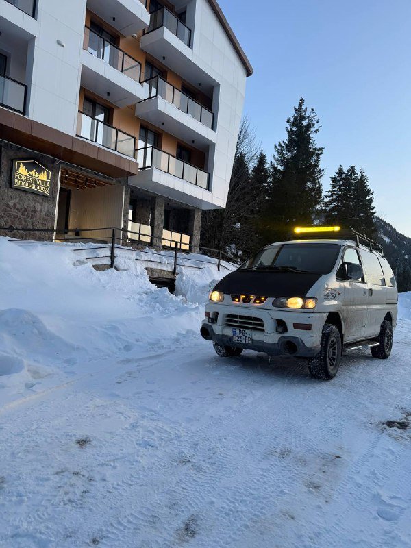 Встреча пассажиров из аэропорта Кутаиси