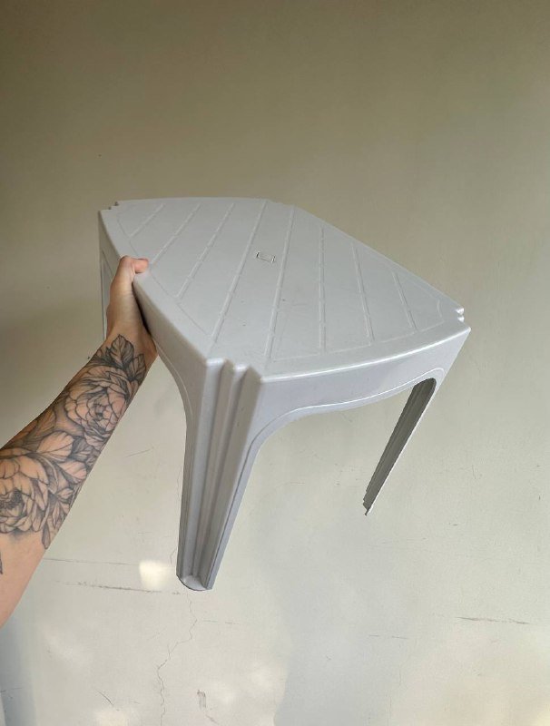 Пластиковый столик, 3 раскладных стульчика, пляжный зонт 2