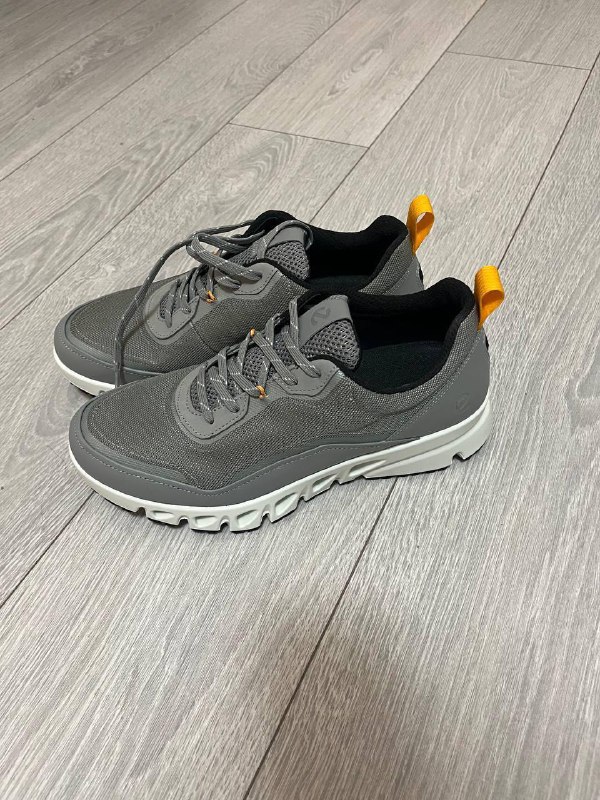 Кроссовки мужские ECCO Multi-Vent M, кроссовки женские Asics gel-nimbus 22 2