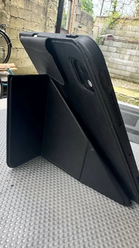 iPad Pro M4 13" 256 GB с чехлом и Apple Pencil Pro 1