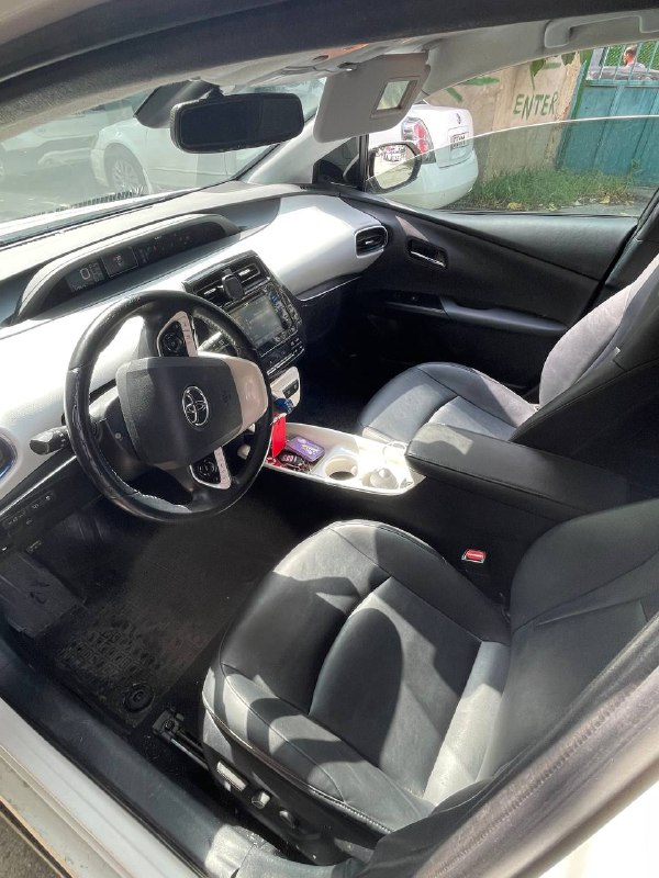 Toyota Prius 2017 года, пробег 179700 км 8
