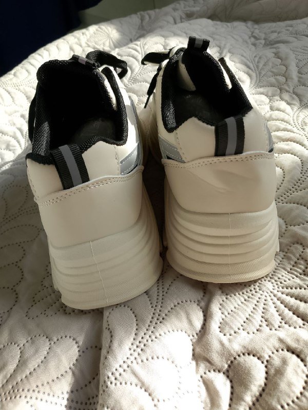 Кроссовки женские новые 4