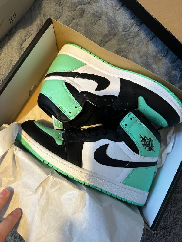 Кроссовки Jordan One кожаные 43/44