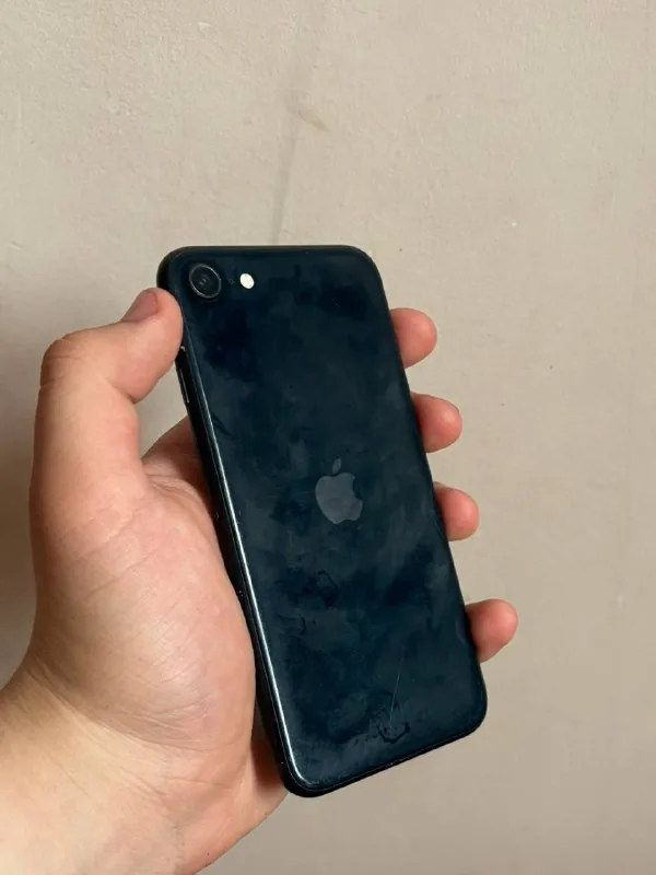 iPhone SE 2022 1