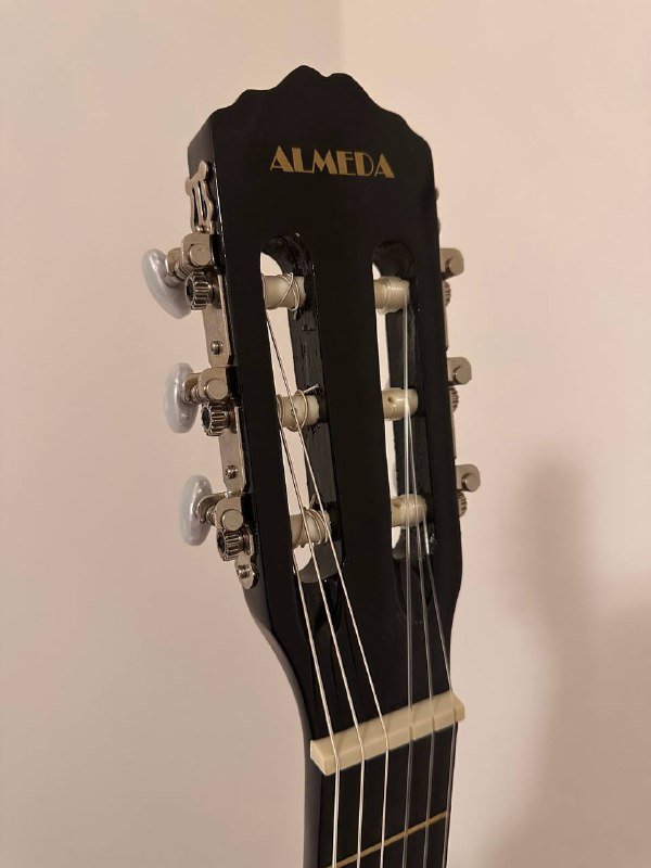 Гитара классическая ALMEDA 4/4 с чехлом 3