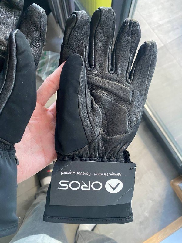 Синий пиджак, черный пиджак Antony Morato, пальто Tom Tailor, горнолыжные перчатки 5