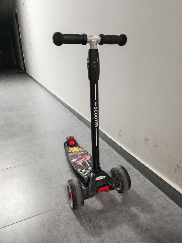 Детский самокат черный 2