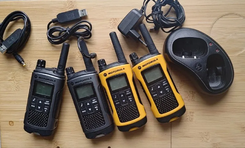 Рации Motorola T80 и T80 влагонепроницаемые 1